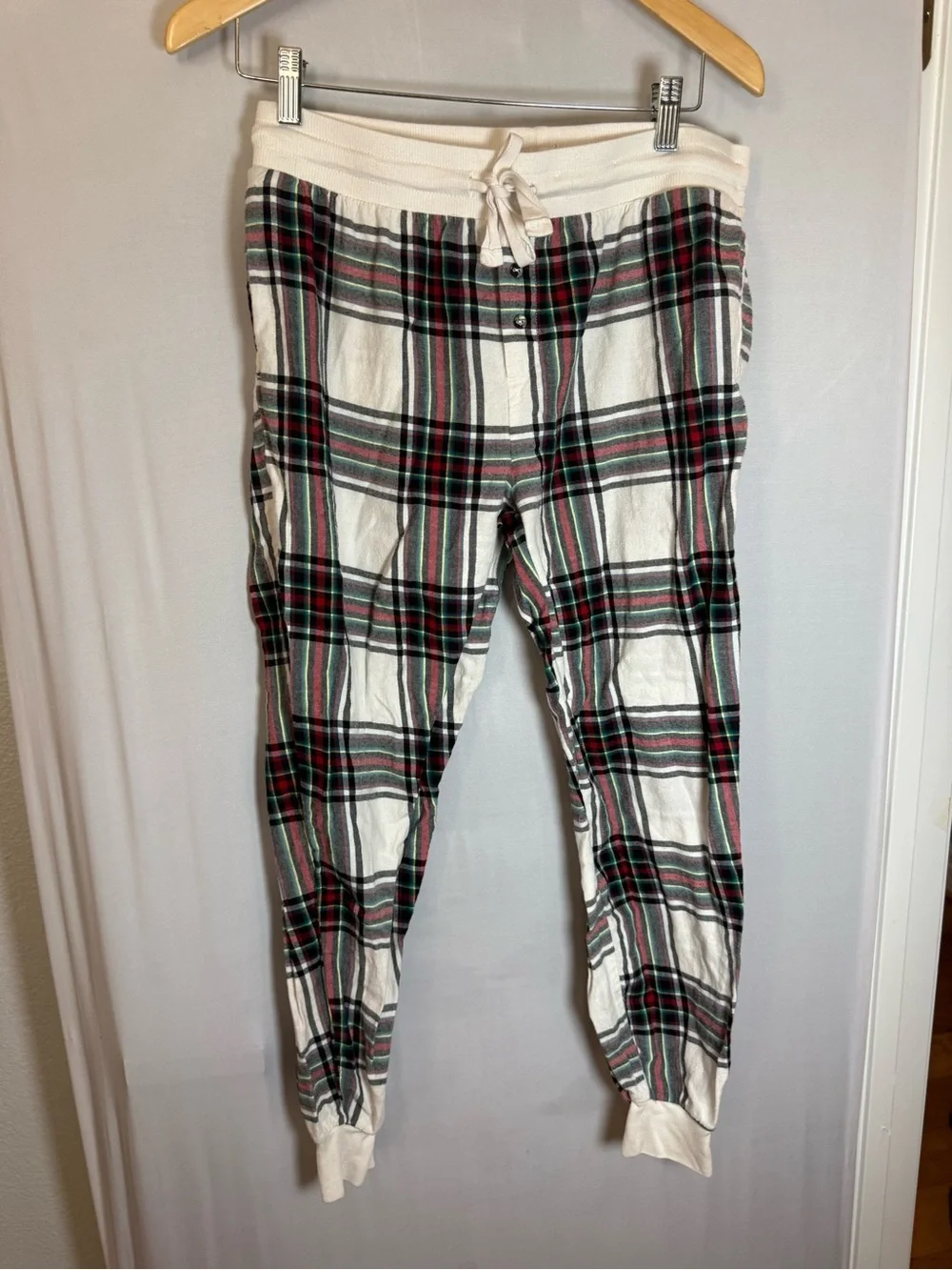 stars above White Tag Cotton Top with Plaid Lining